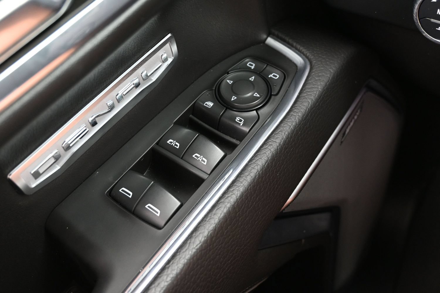 Used 2024 GMC Sierra 1500 Denali w/ Denali Reserve Package AWD/4WD image 25