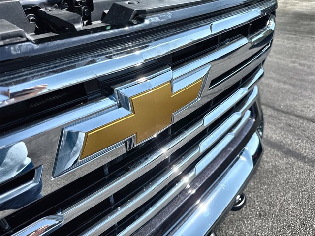 Certified 2024 Chevrolet Silverado 2500 LTZ w/ LTZ Premium Package image 31