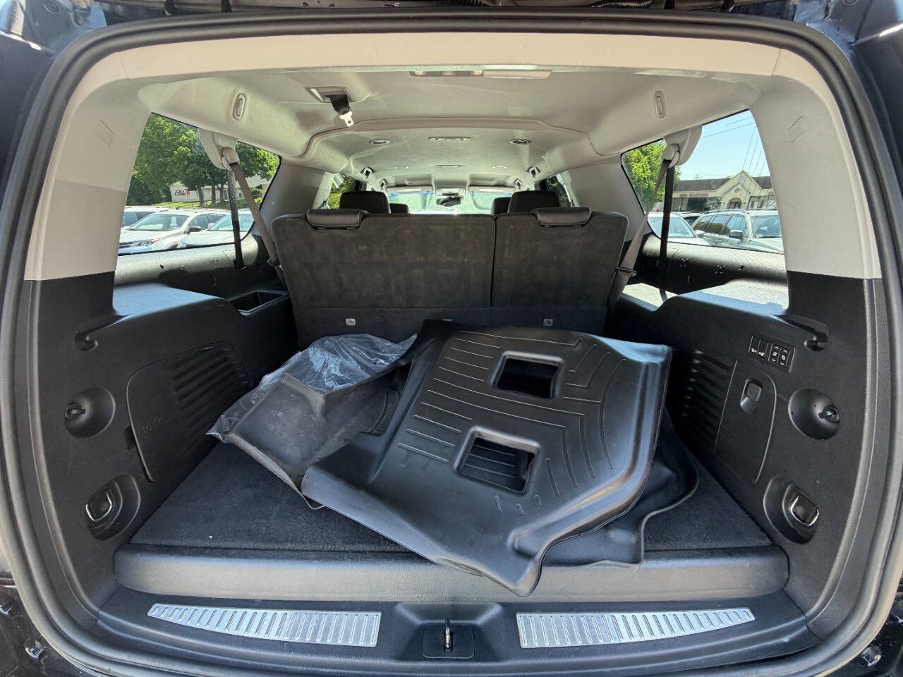 Used 2019 Chevrolet Suburban 3500 LT AWD/4WD image 36