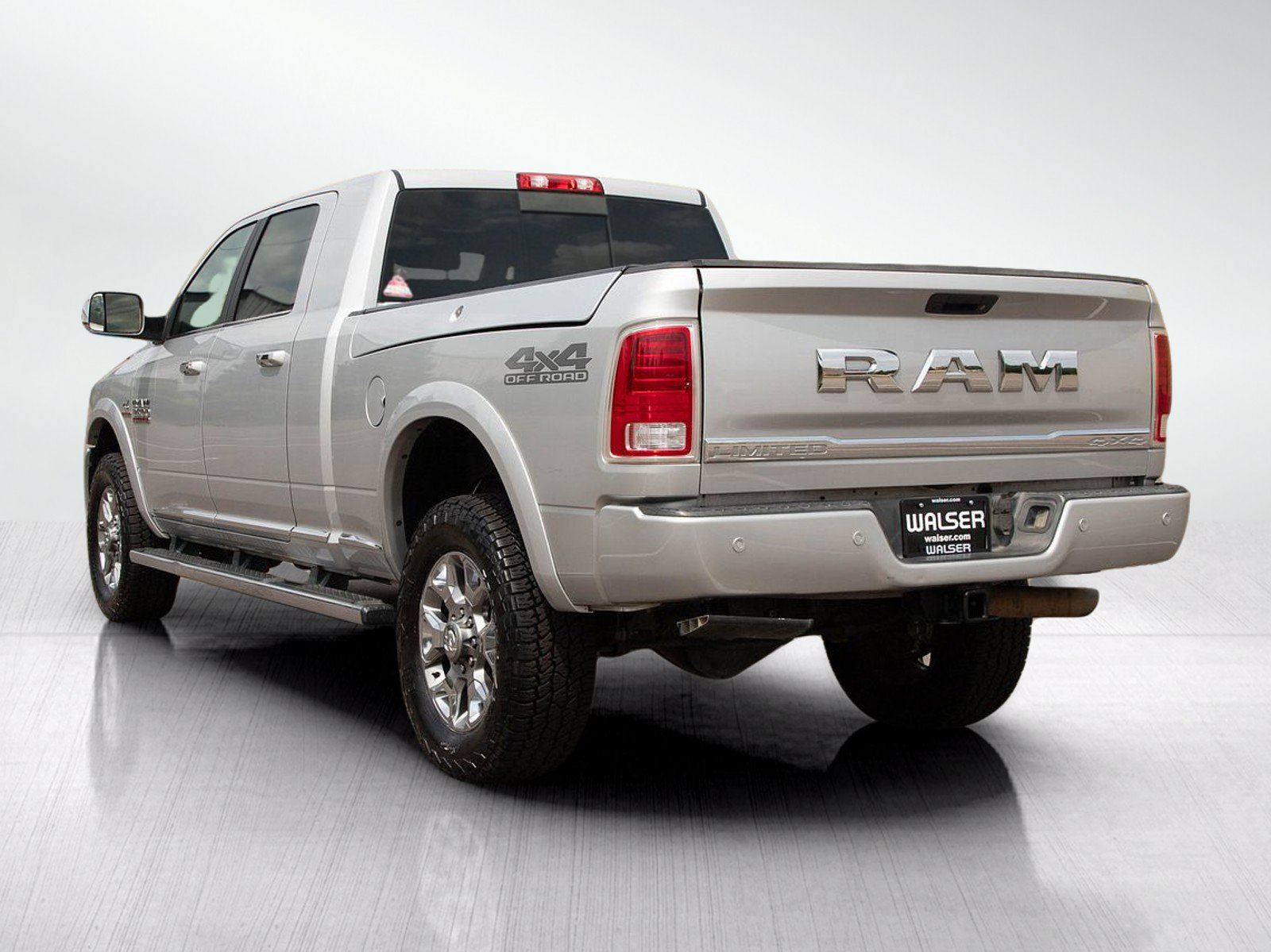 Used 2017 RAM 2500 Limited AWD/4WD image 3