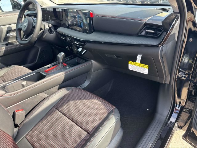 New 2027 Nissan Kicks SR FWD image 15
