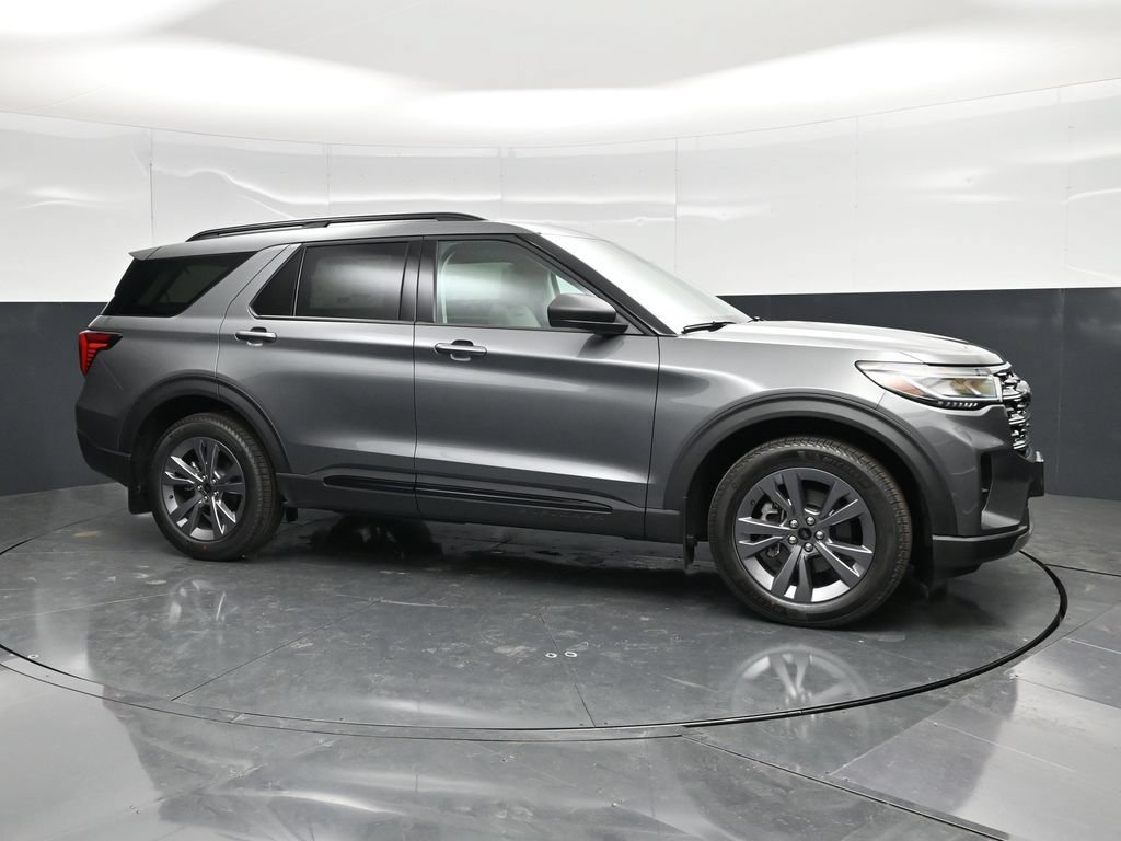 New 2026 Ford Explorer Active w/ Active Comfort Package AWD/4WD image 3