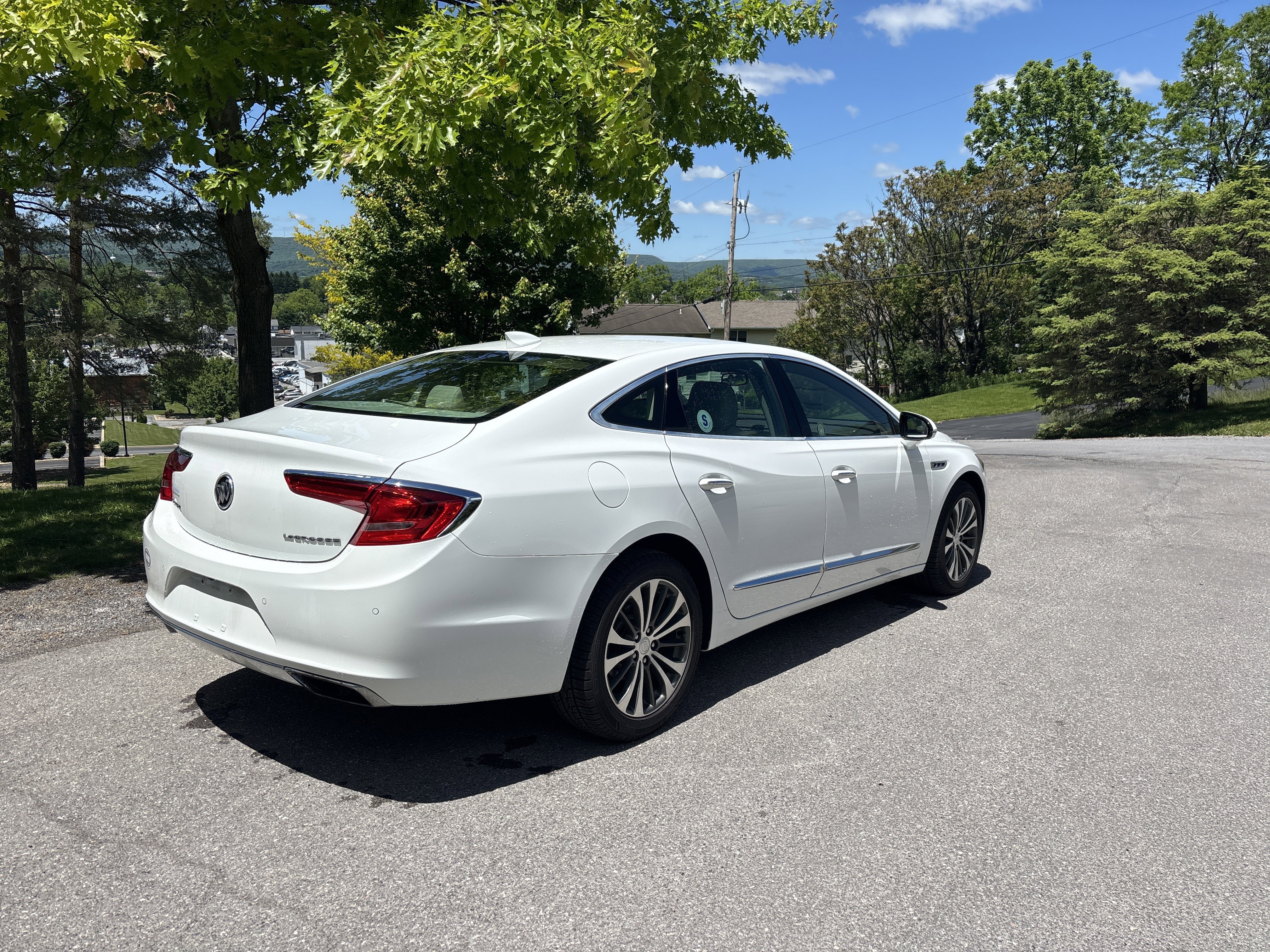 Used 2018 Buick LaCrosse Preferred FWD video 3