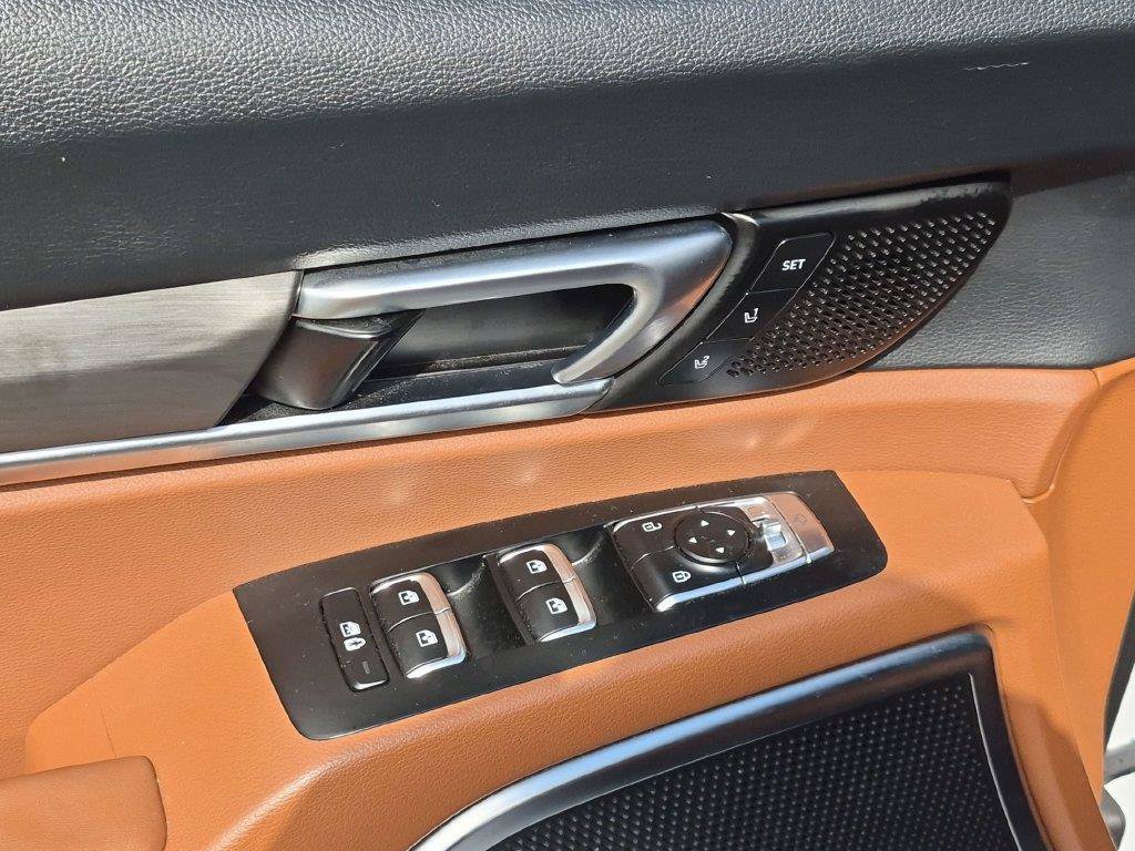 Certified 2023 Kia Telluride SX Prestige X-Line AWD/4WD image 12