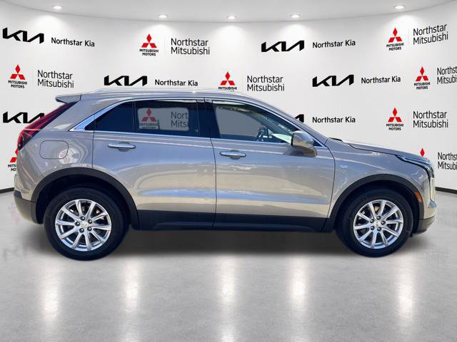 Used 2022 Cadillac XT4 Luxury w/ Cold Weather Package AWD/4WD image 11