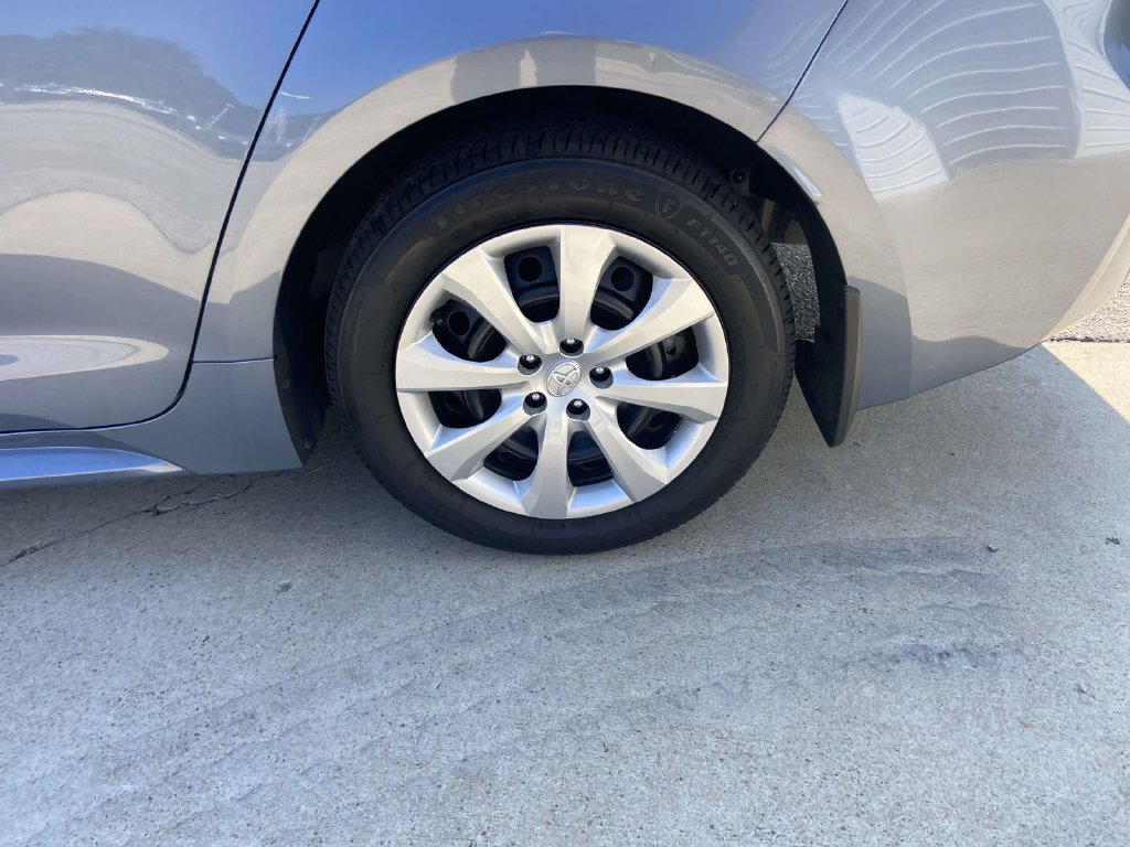 Used 2025 Toyota Corolla LE FWD image 8