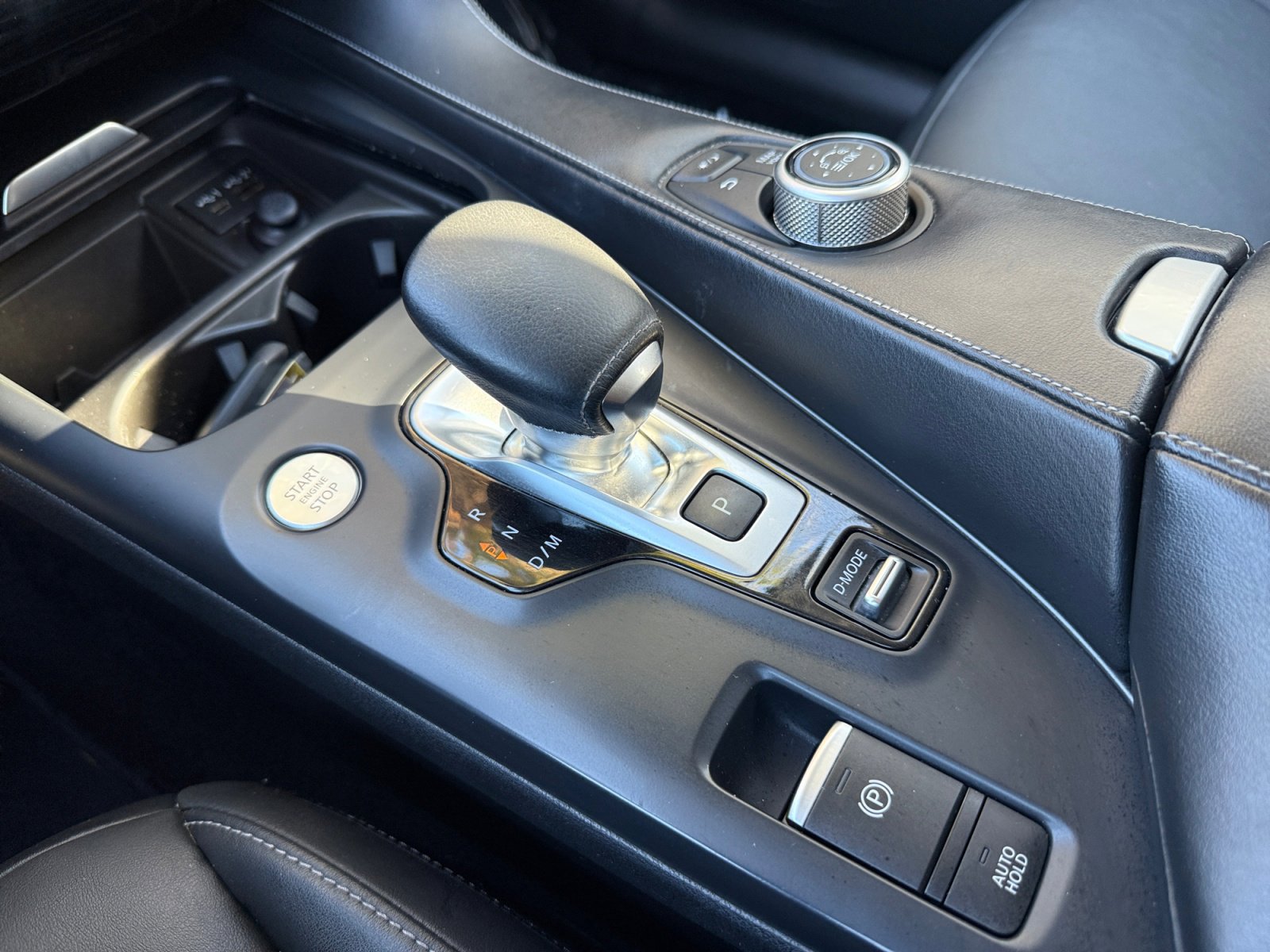 Used 2020 INFINITI QX50 Luxe w/ Navigation Package image 21