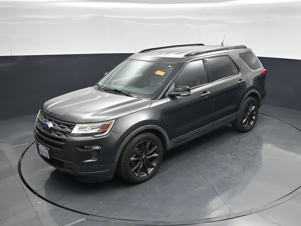 Used 2018 Ford Explorer XLT w/ Equipment Group 202A FWD image 35