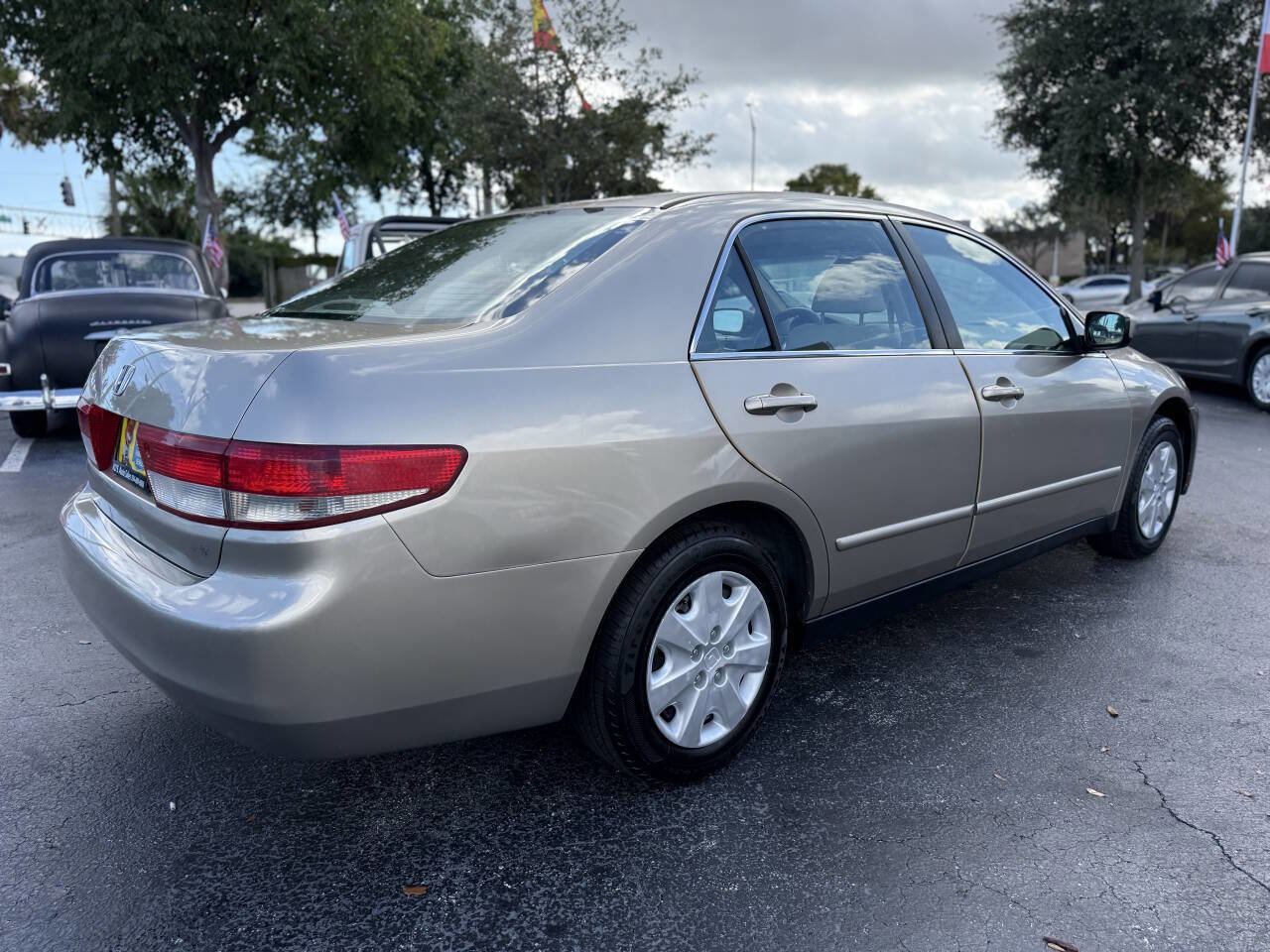 Used 2004 Honda Accord LX image 7