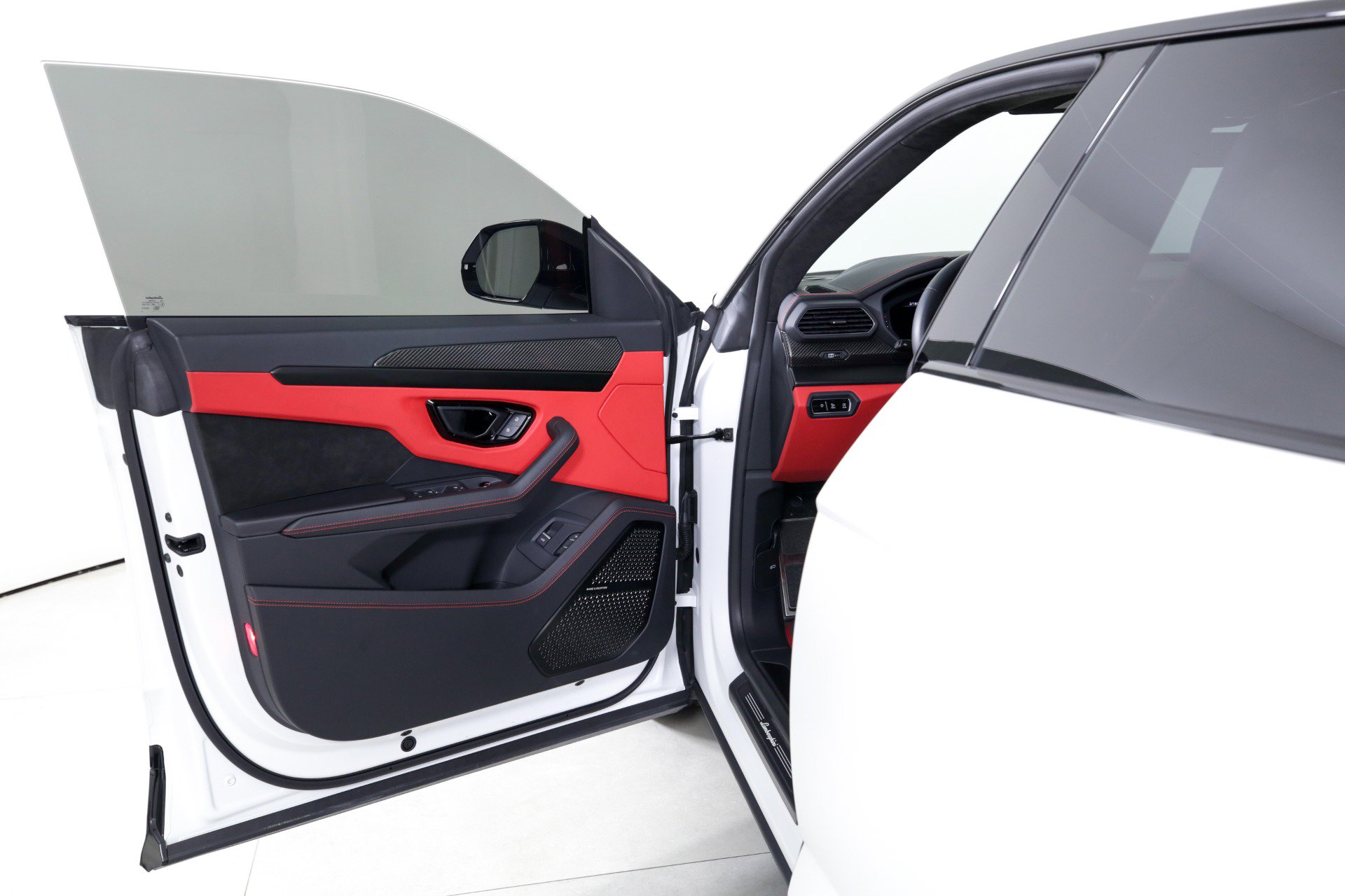 Used 2023 Lamborghini Urus S image 10