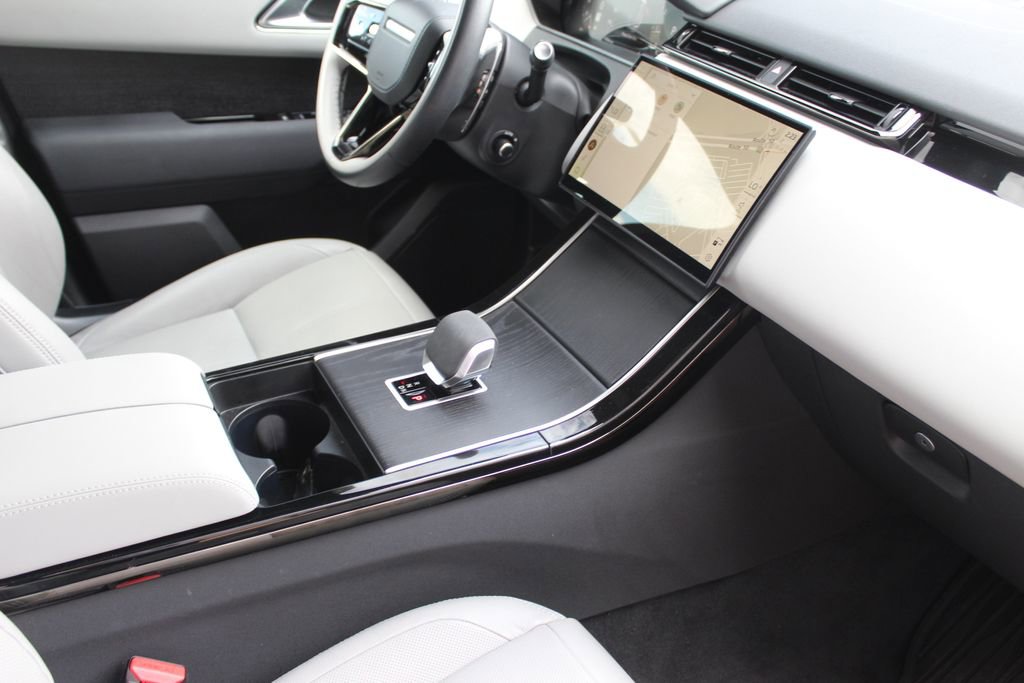 Used 2024 Land Rover Range Rover Velar Dynamic SE image 25
