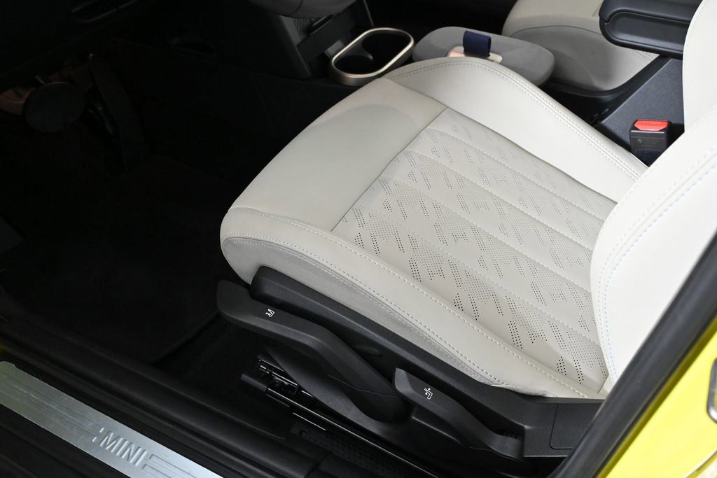 Certified 2025 MINI Cooper S image 24