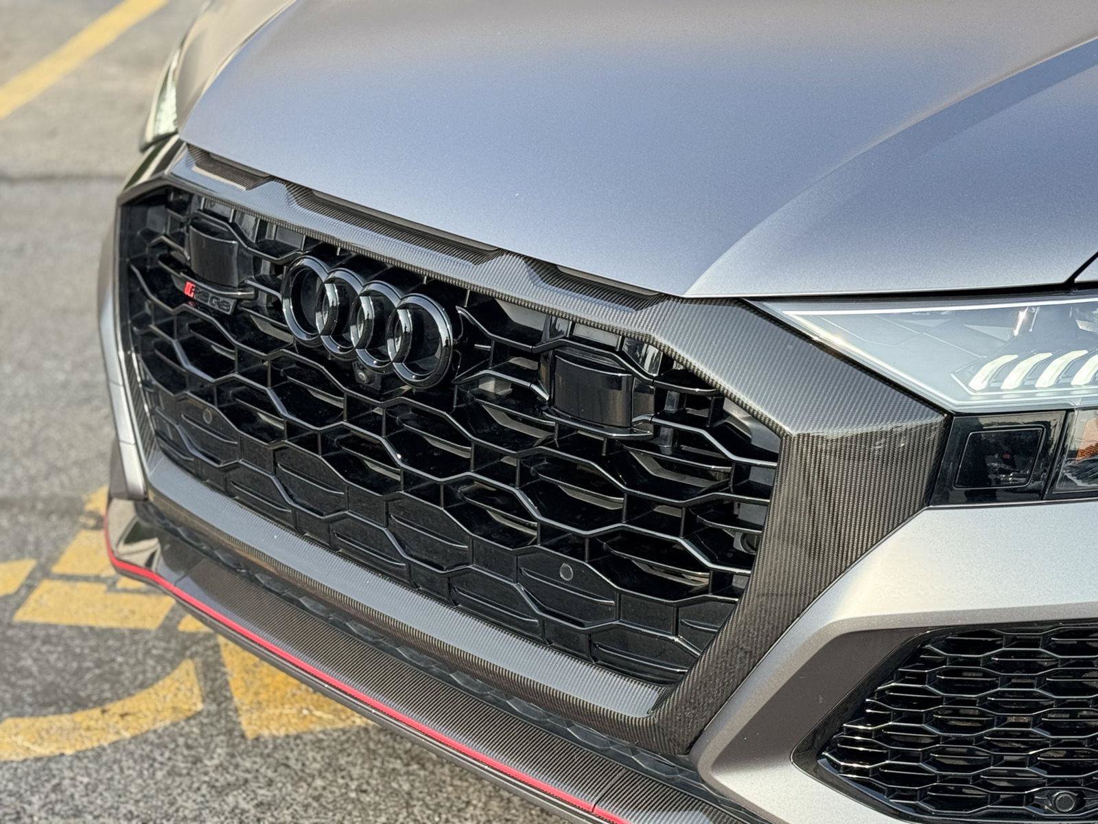 Used 2021 Audi RS Q8 w/ Carbon Optic Package AWD/4WD image 3