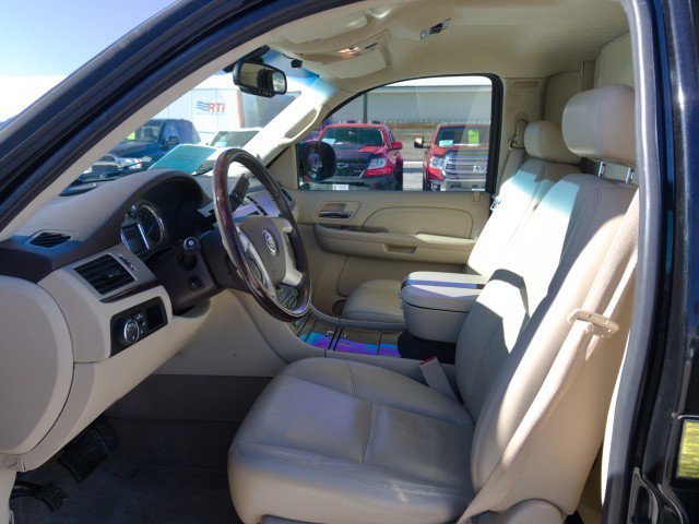 Used 2009 Cadillac Escalade ESV AWD w/ Livery Package image 15