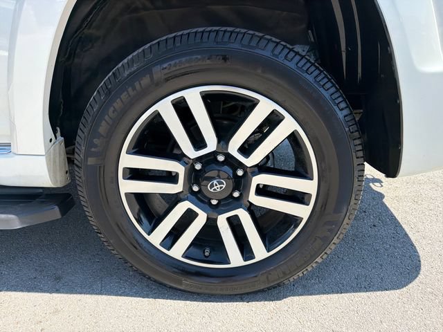 Used 2021 Toyota 4Runner Limited AWD/4WD image 31