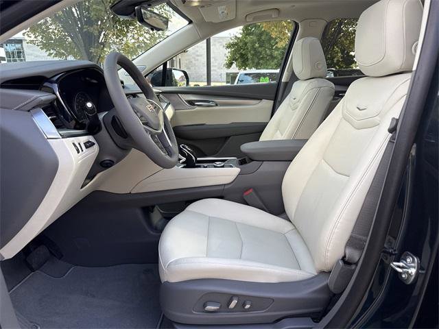New 2025 Cadillac XT5 Premium Luxury image 9