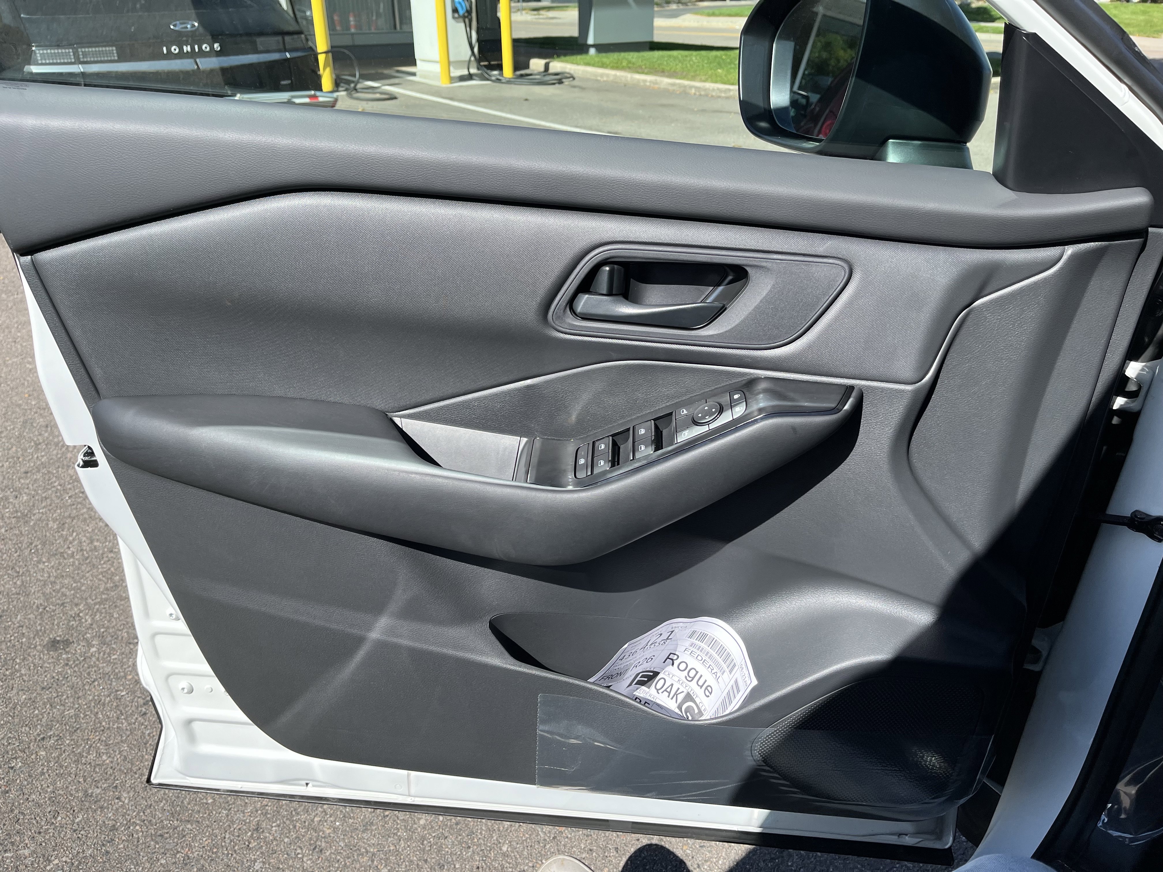 New 2026 Nissan Rogue S image 11