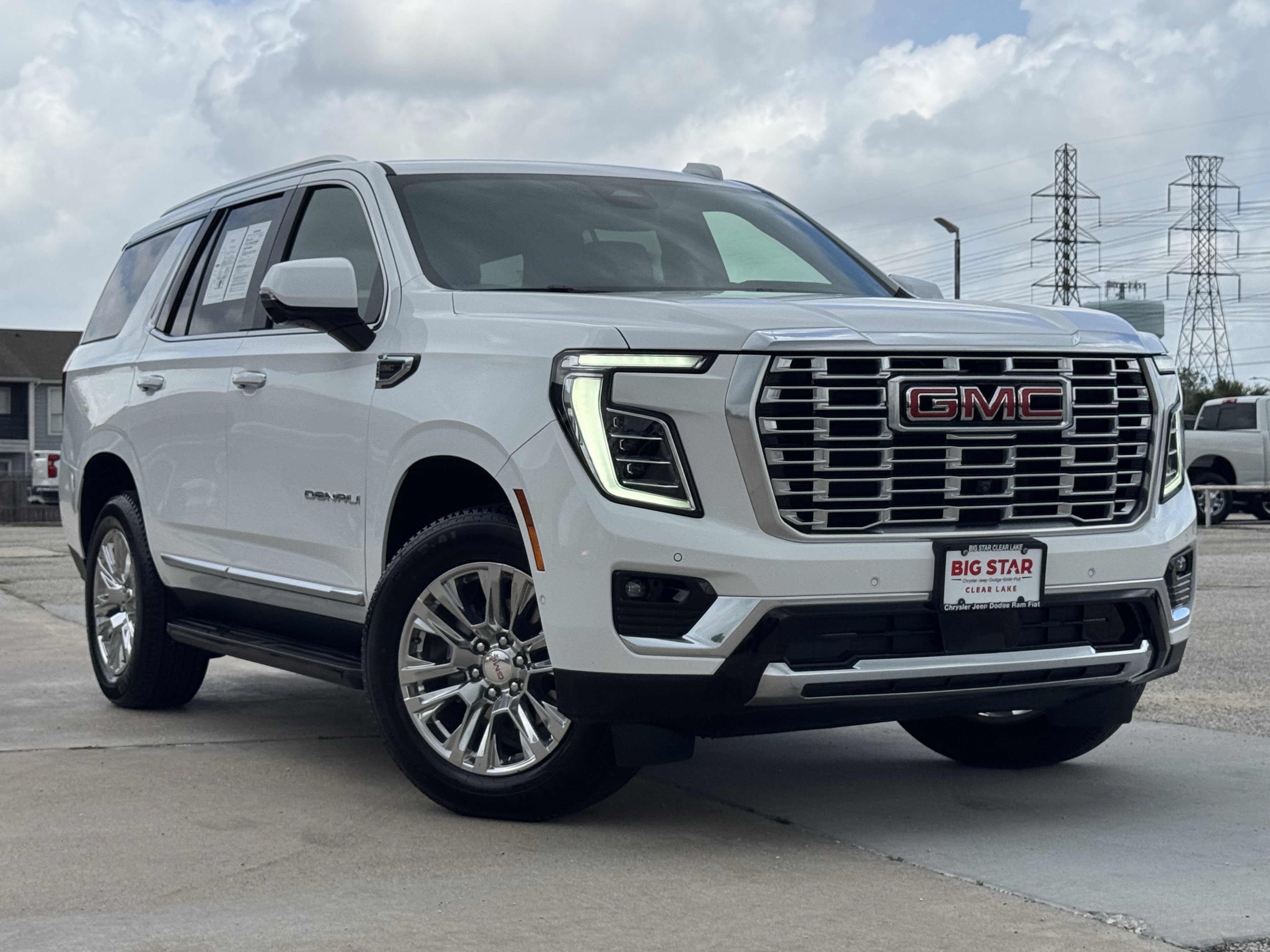 Used 2025 GMC Yukon Denali image 2