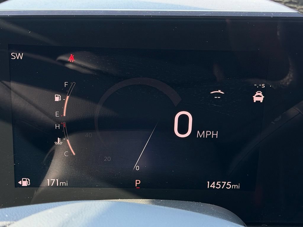 Used 2024 Buick Encore GX Sport Touring w/ Advanced Technology Package FWD image 31