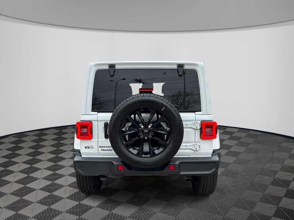 Certified 2025 Jeep Wrangler Unlimited Sahara w/ Safety Group image 6