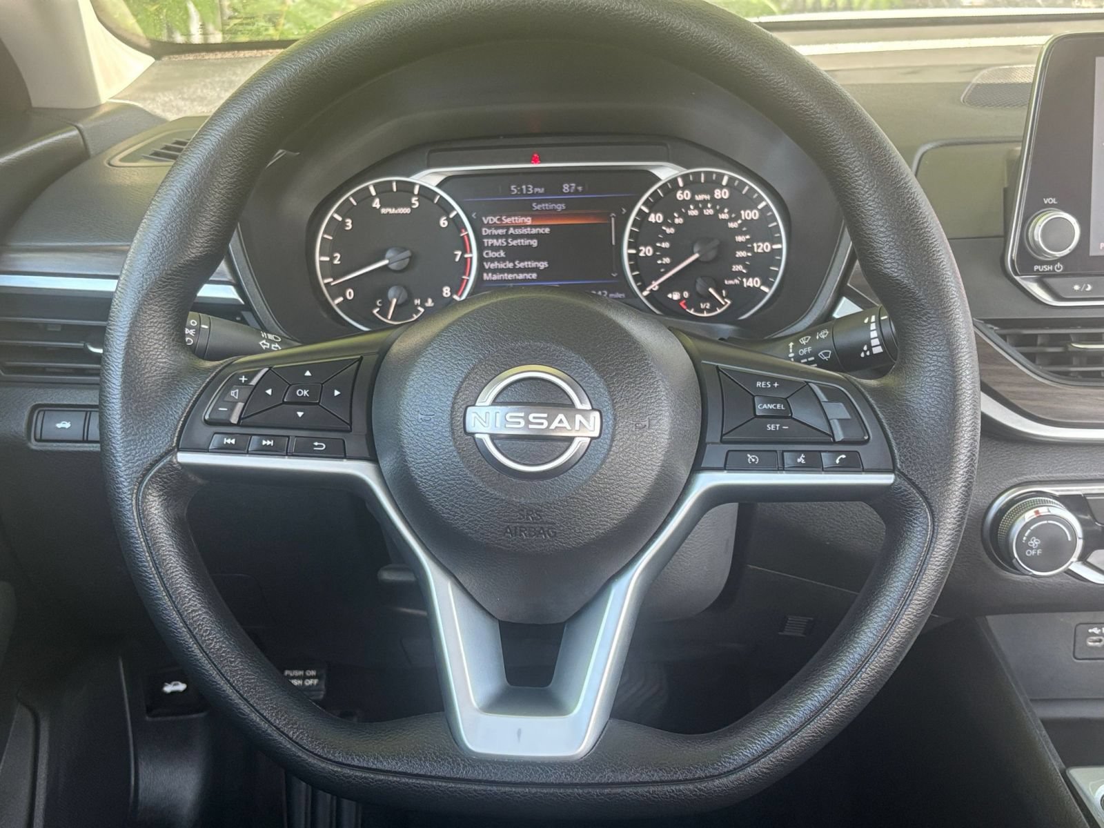 Used 2025 Nissan Altima 2.5 SV FWD image 25