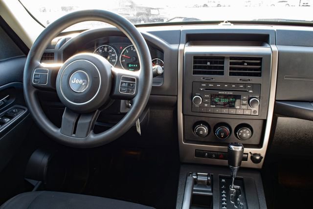 Used 2012 Jeep Liberty Sport image 24