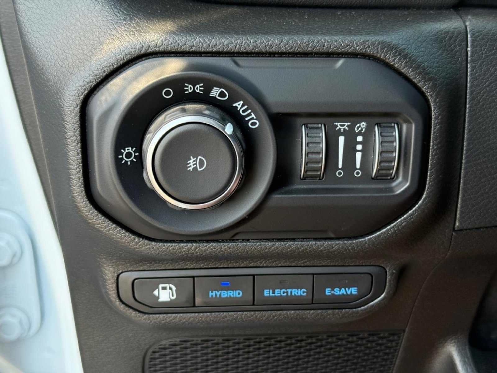 Used 2022 Jeep Wrangler Unlimited Rubicon 4xe w/ Cold Weather Group image 36