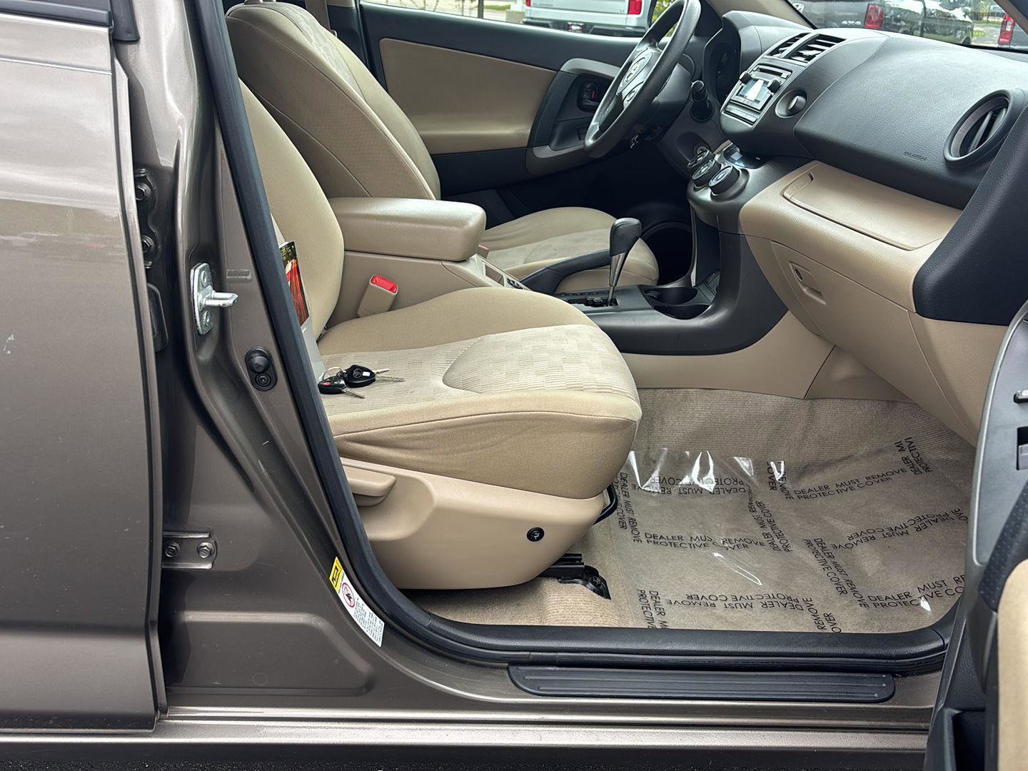Used 2012 Toyota RAV4 4WD w/ Value Pkg image 18