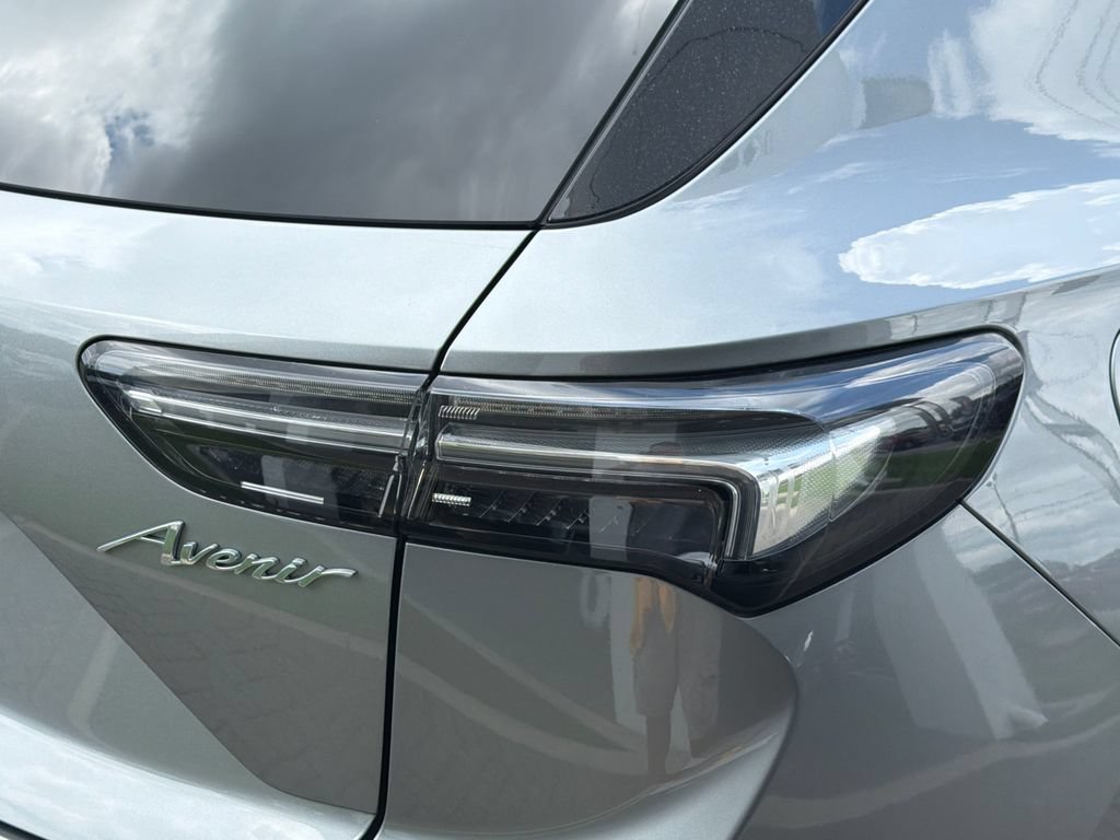 Used 2023 Buick Envision Avenir FWD image 9