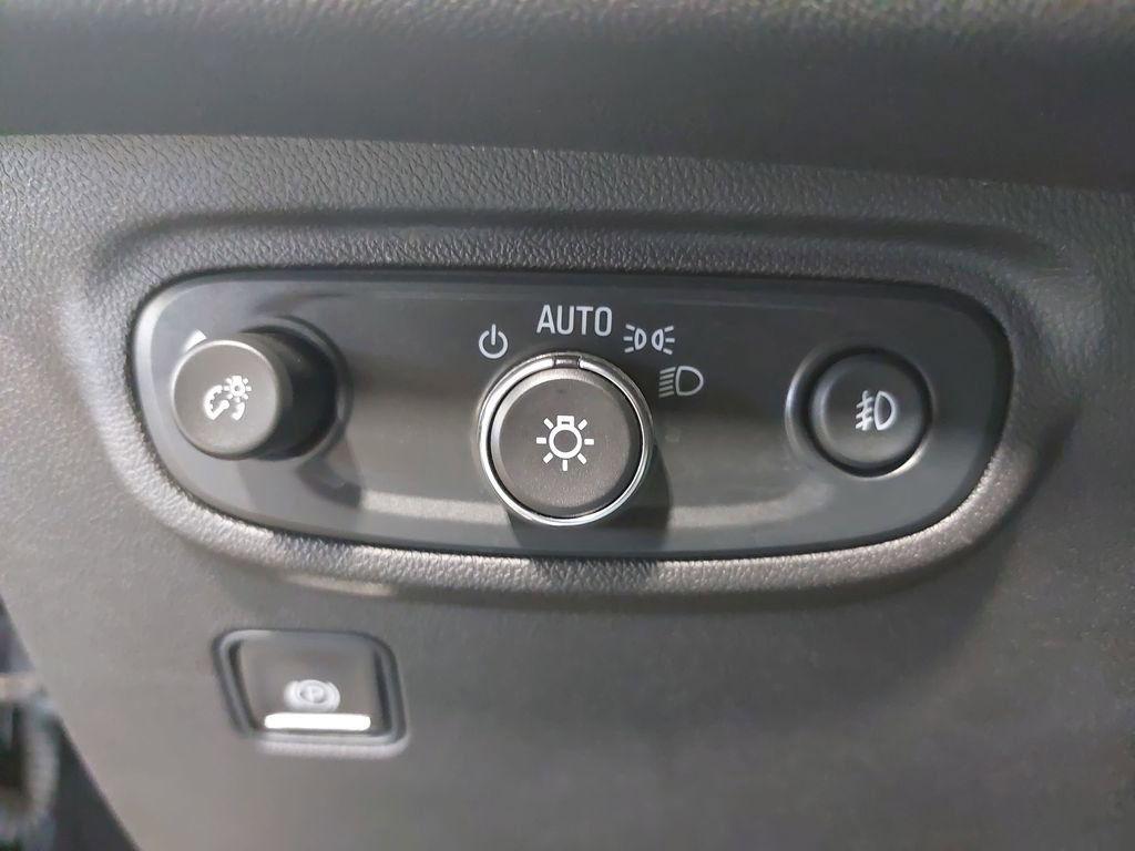 Used 2024 GMC Terrain SLT w/ Infotainment Package II image 27