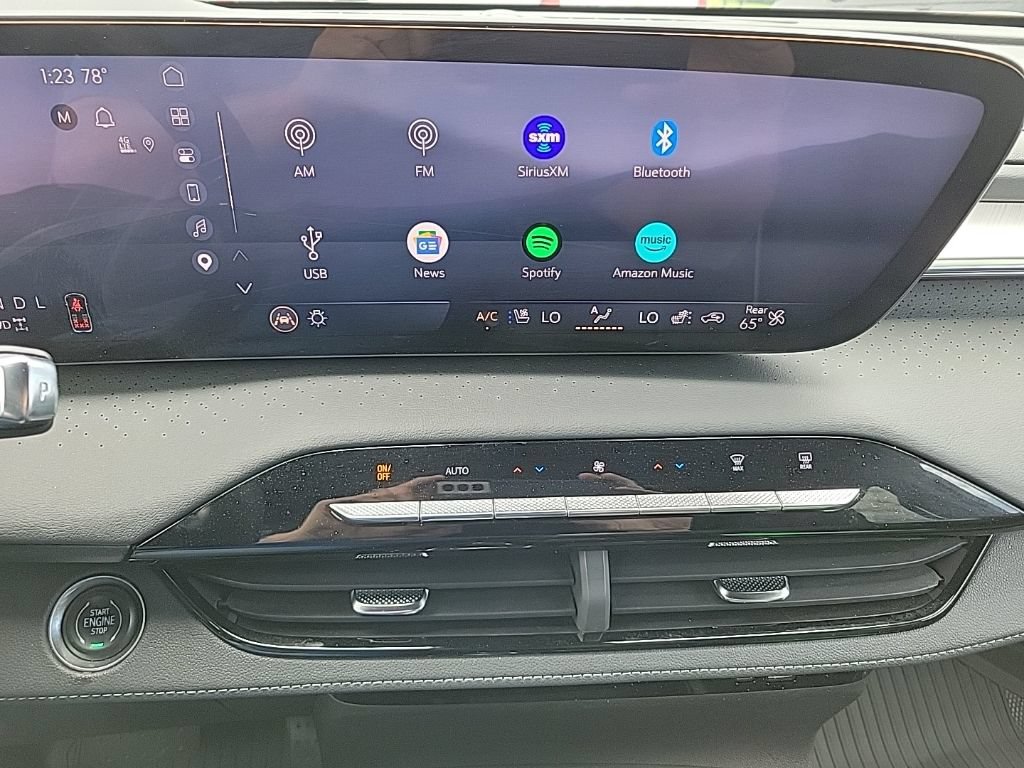 Used 2025 Buick Enclave Avenir AWD/4WD image 16