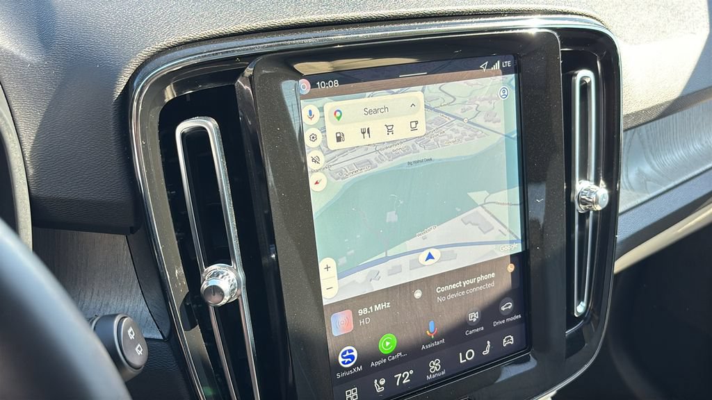 Certified 2026 Volvo XC40 B5 Plus AWD/4WD image 18