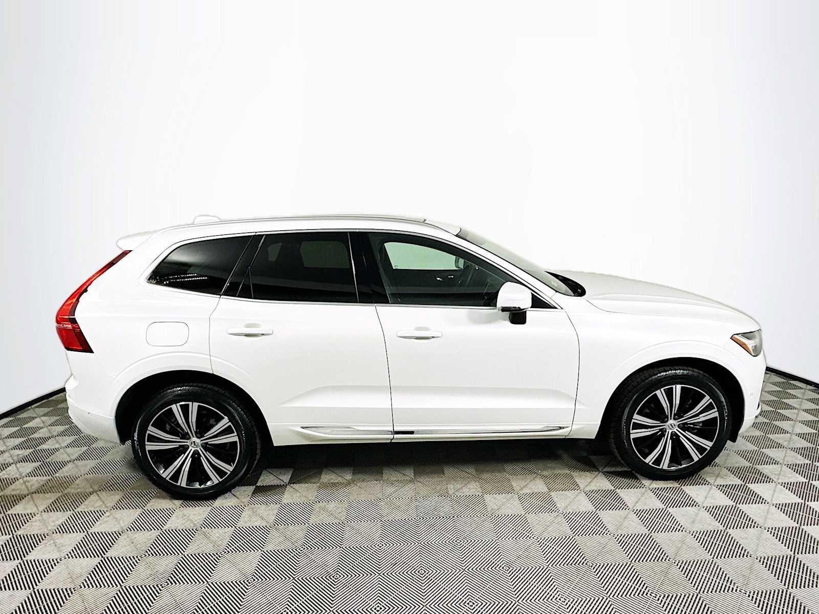 Used 2022 Volvo XC60 B6 Inscription w/ Advanced Package image 8