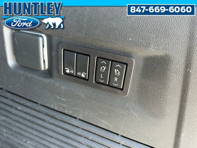 Used 2023 GMC Yukon Denali Ultimate image 16