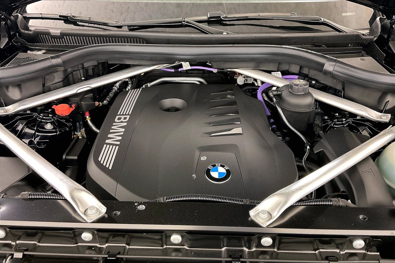 New 2026 BMW X5 xDrive40i w/ M Sport Package AWD/4WD image 19