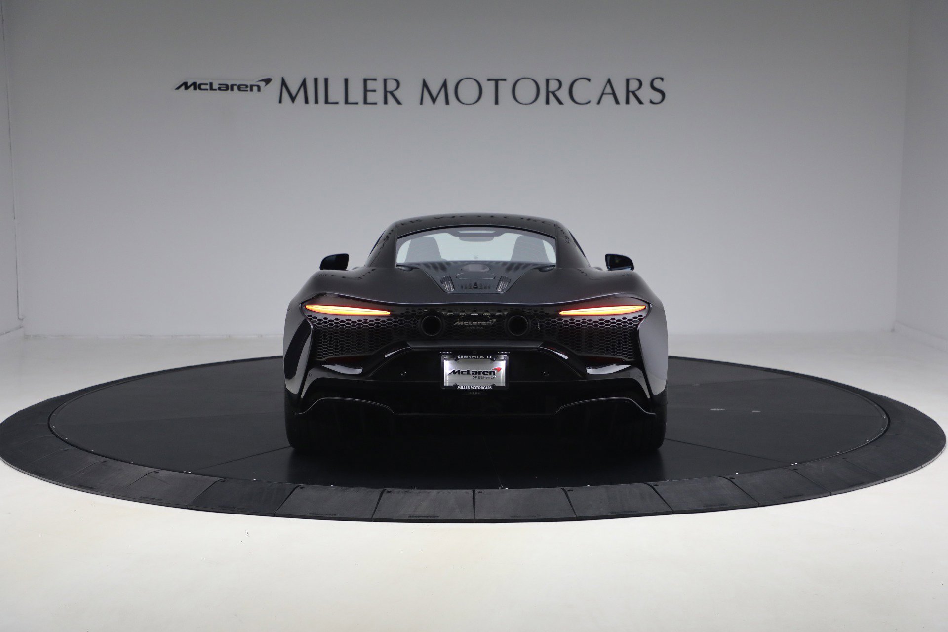 New 2026 McLaren Artura image 6