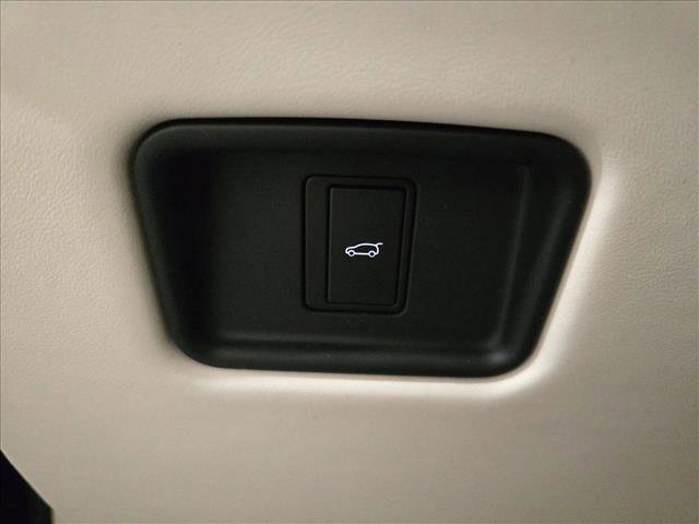 Used 2023 Land Rover Range Rover Long Wheelbase SE AWD/4WD image 28