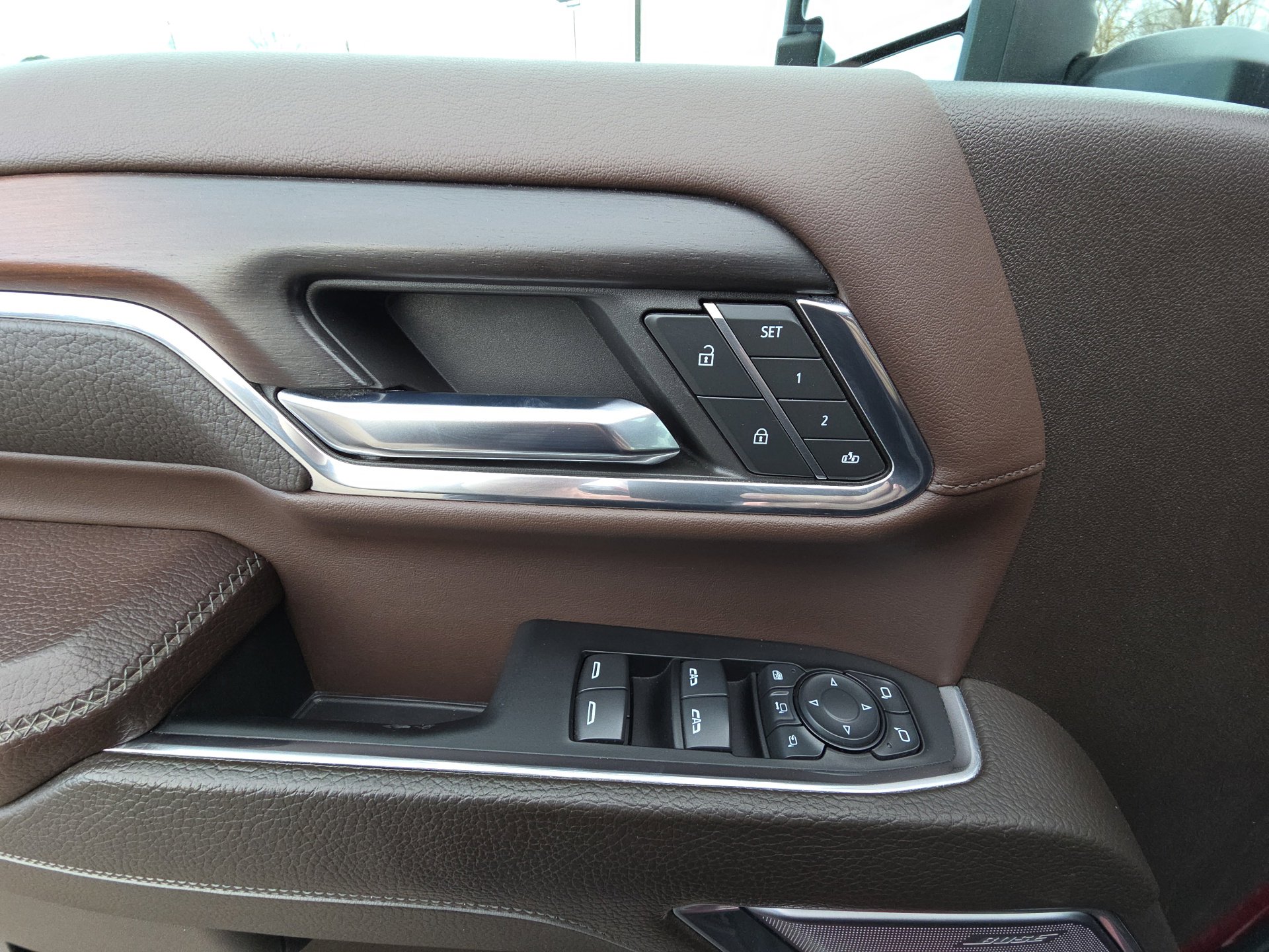 Used 2024 GMC Sierra 2500 Denali w/ Denali Reserve Package image 15