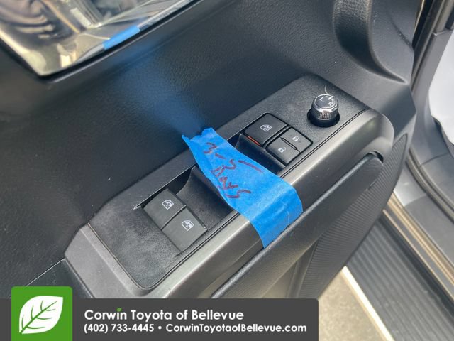 Used 2018 Toyota Tacoma TRD Sport AWD/4WD image 19