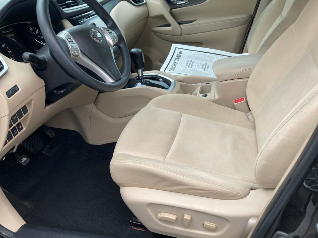 Used 2016 Nissan Rogue SV image 13