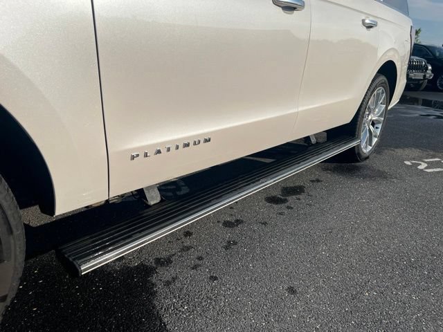 Used 2019 Ford Expedition Max Platinum AWD/4WD image 9