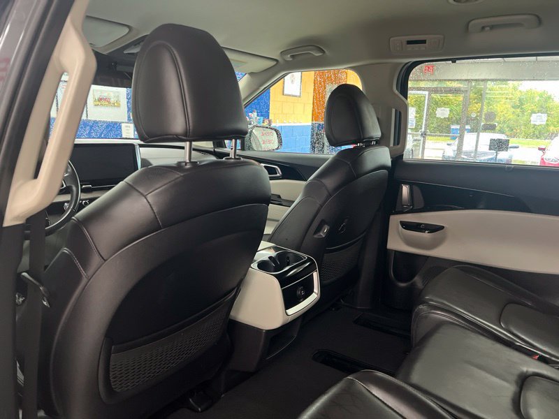 Certified 2024 Kia Carnival EX FWD image 18