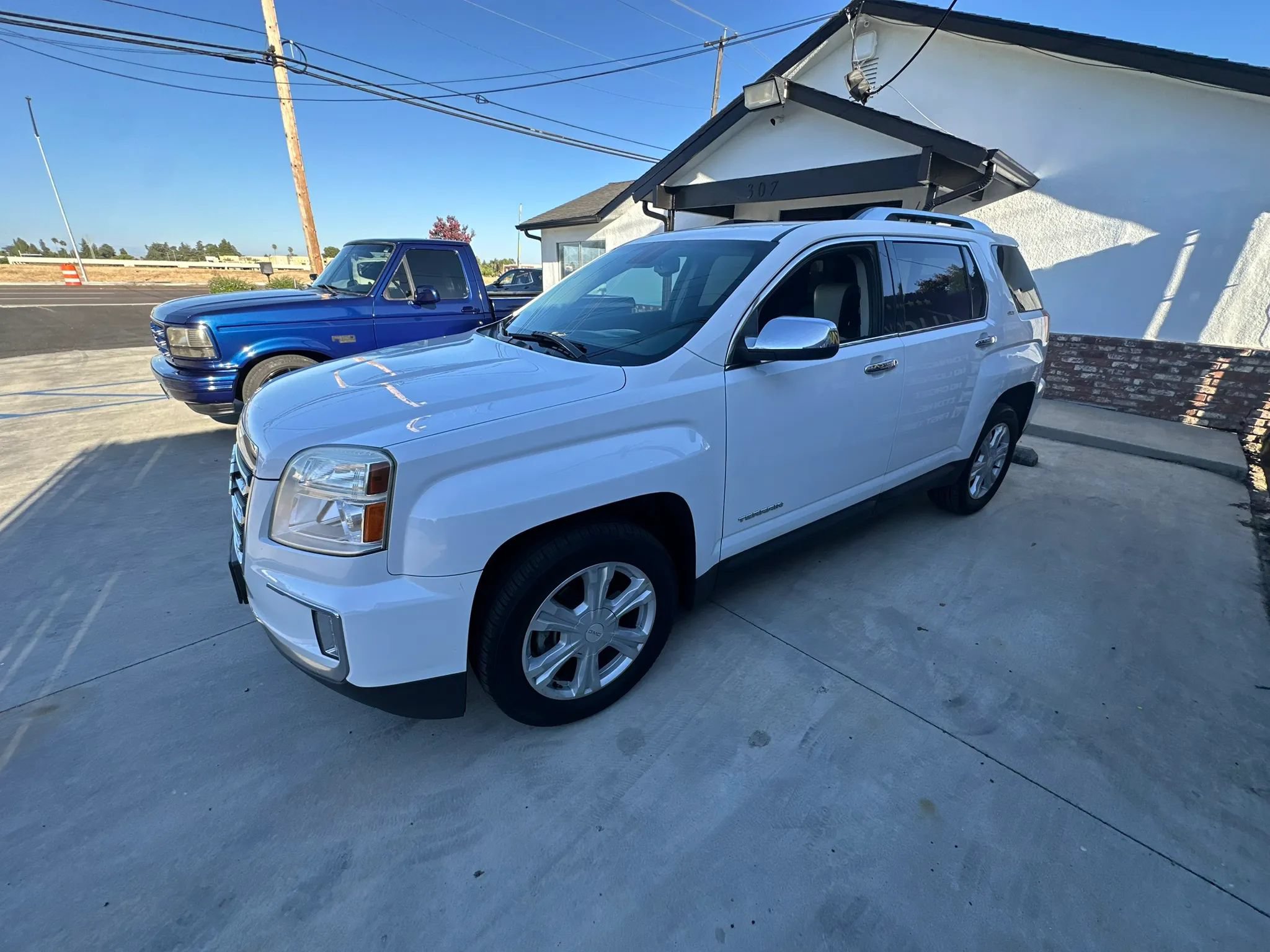 Used 2017 GMC Terrain SLT FWD image 12