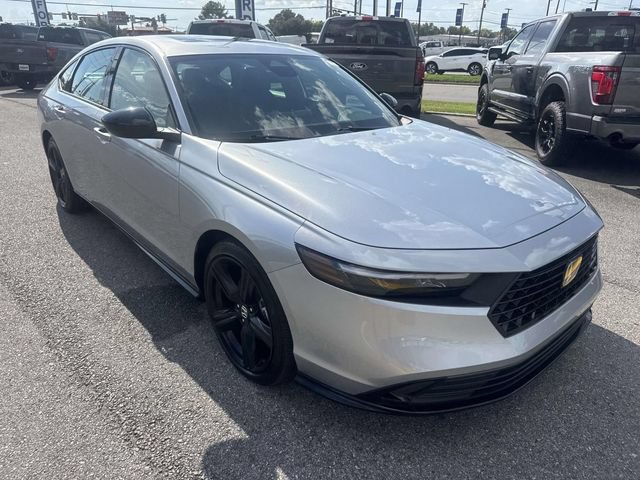 Used 2025 Honda Accord Sport image 2