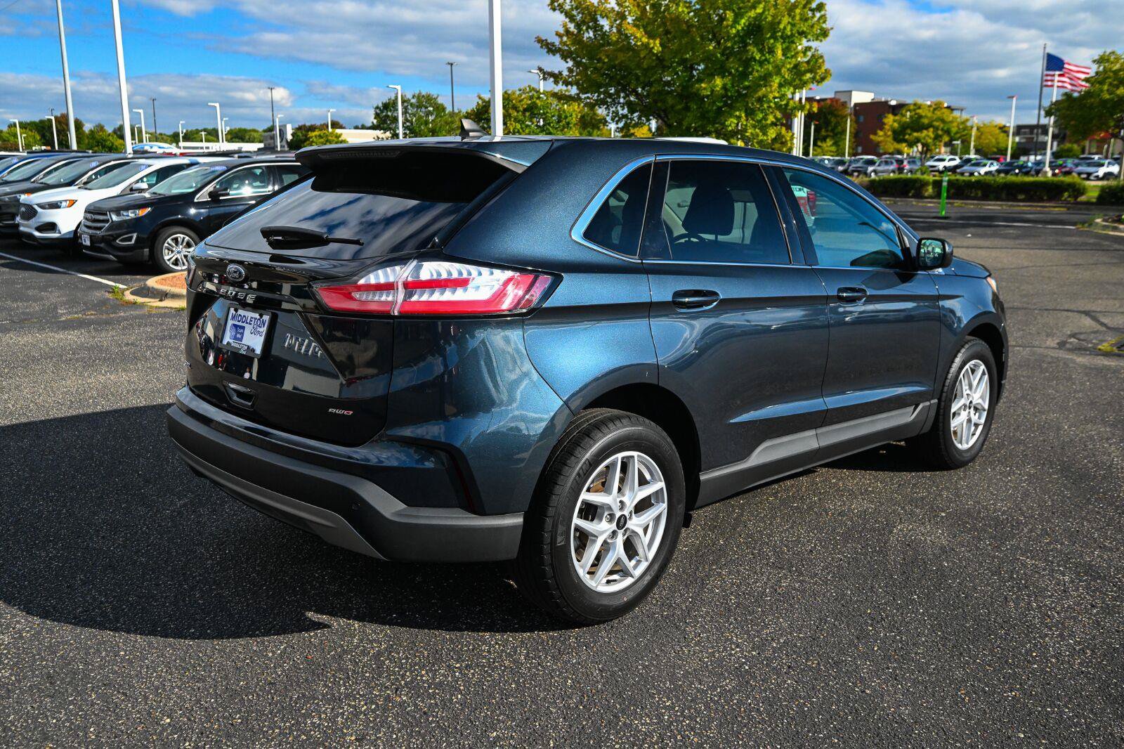 Used 2024 Ford Edge SEL w/ Convenience Package AWD/4WD image 5