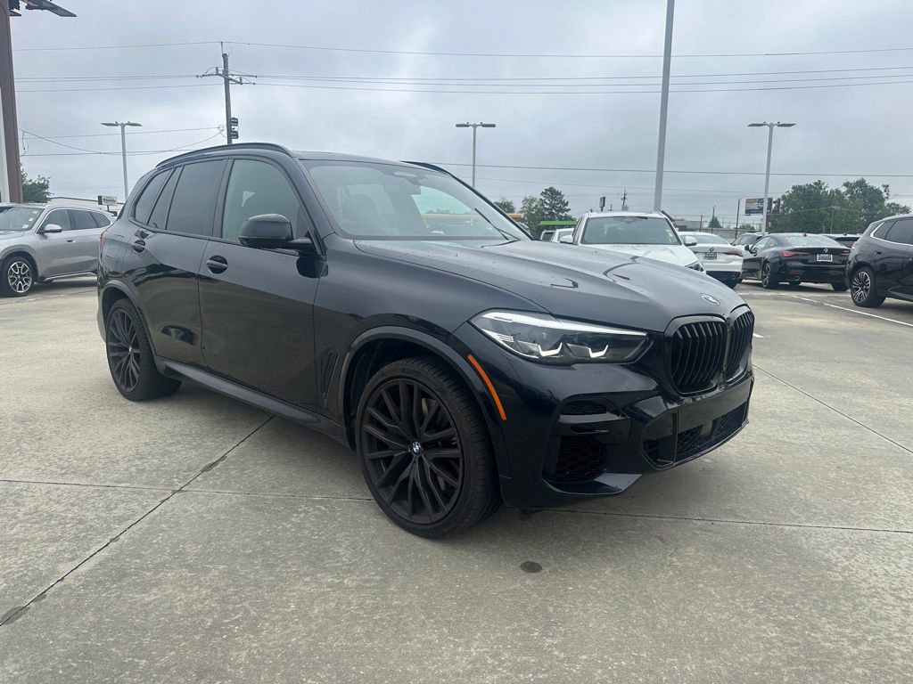 Certified 2022 BMW X5 M50i AWD/4WD image 3