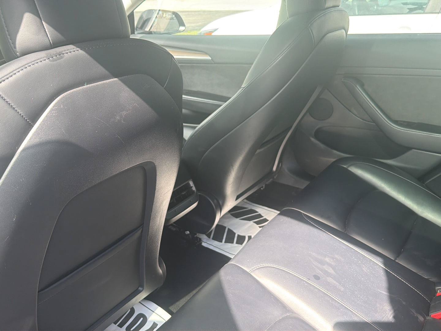 Used 2023 Tesla Model 3 Standard Range RWD image 9