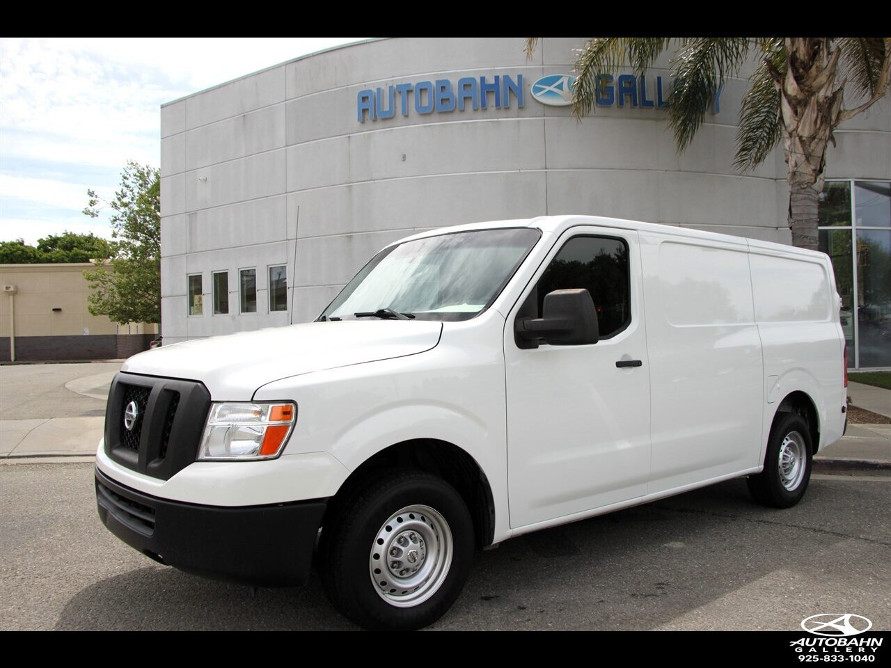 Used 2020 Nissan NV 2500 S RWD image 1