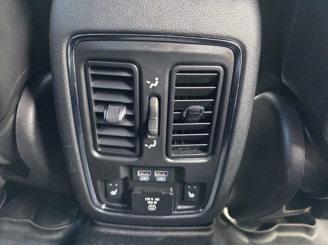 Used 2018 Jeep Grand Cherokee Overland AWD/4WD image 24