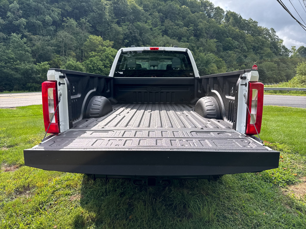 New 2026 Ford F250 XL w/ FX4 Off-Road Package AWD/4WD image 10